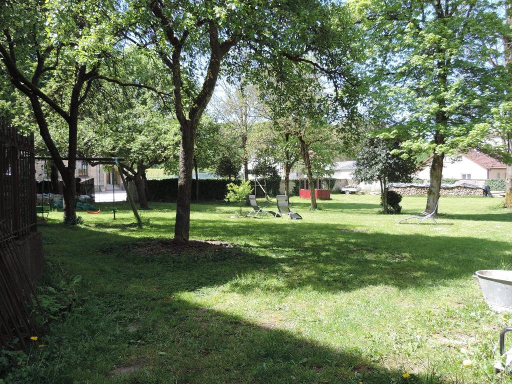 مبيت وإفطار Gemmelaincourt Le Jardin Des Lys المظهر الخارجي الصورة